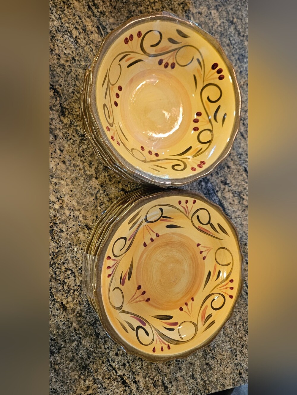 Bowl And Plate Set - Picture 3 of 4